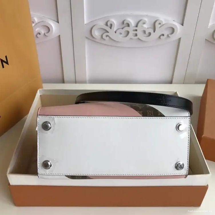 Fashionrep LV 19B570375 Bags 0624